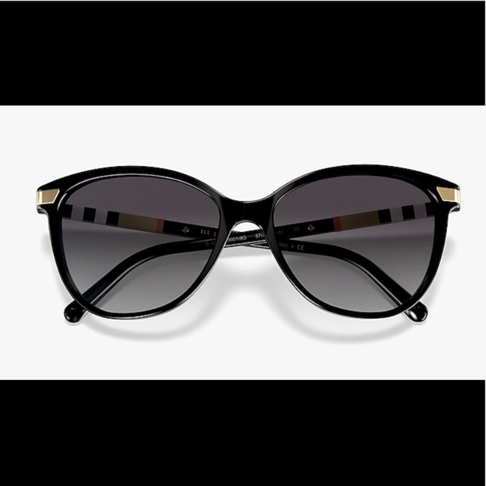 New Burberry B4216 Sunglasses never worn